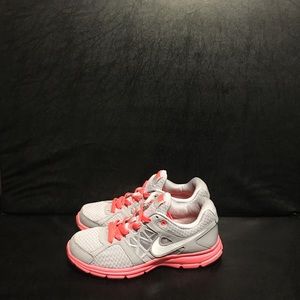 Women’s Nike Relentless 2 size 7 pink/gray